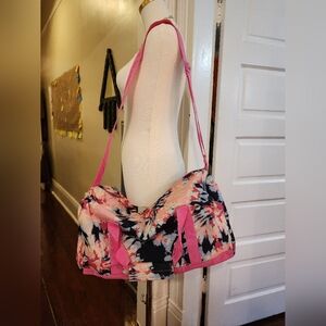 Floral Pink + Black Women's Sporty Duffle Bag